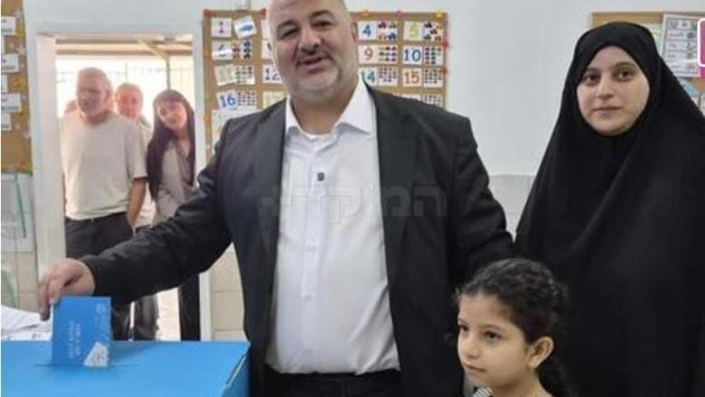 מעריב