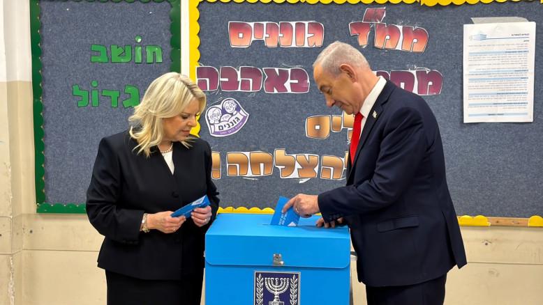 מעריב