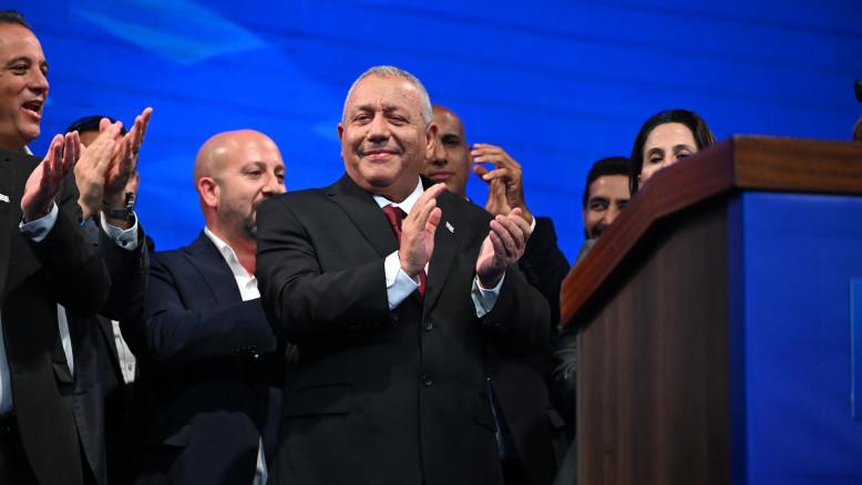 מעריב