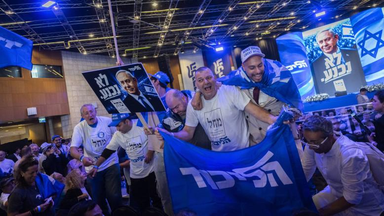 מעריב