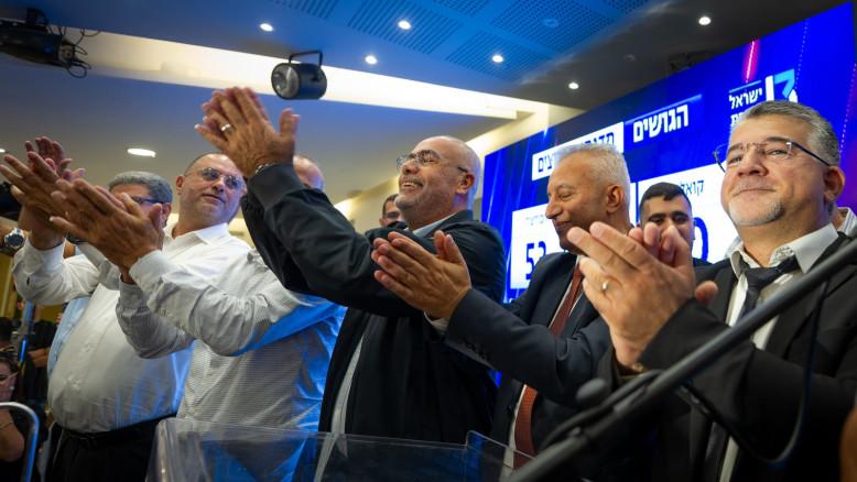 מעריב