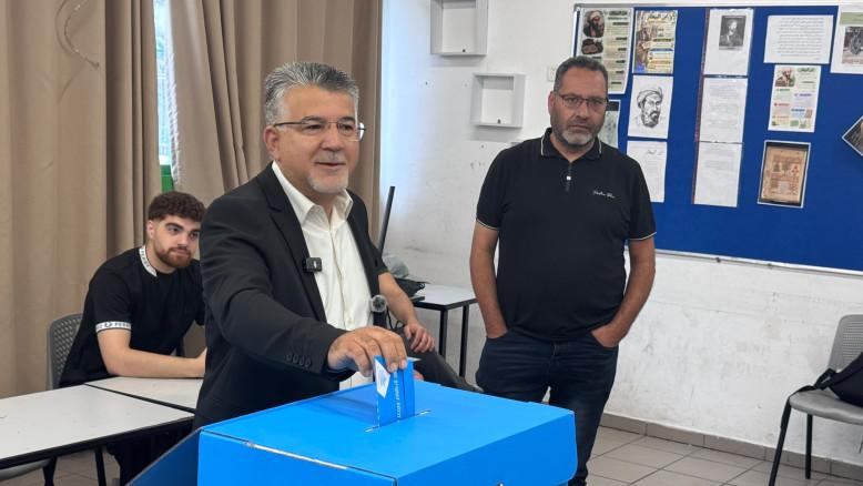 מעריב