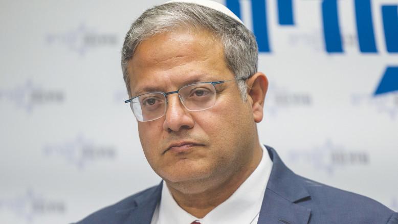 מעריב